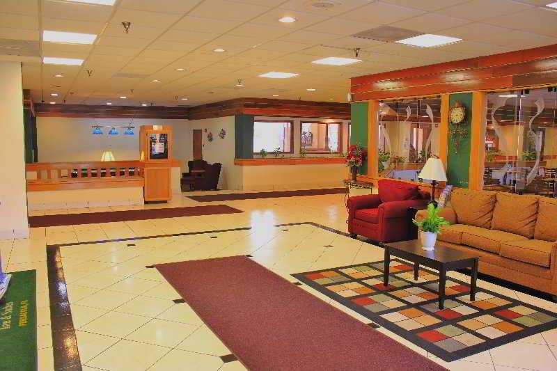 Quality Inn & Suites Pensacola Bayview Exterior photo